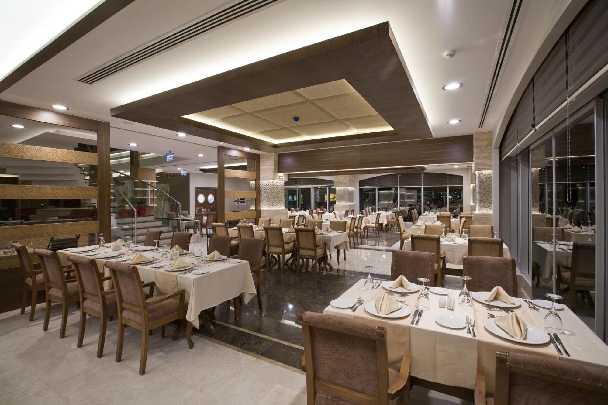 Fourway Hotel&Spa Dortyol Екстер'єр фото